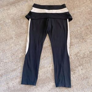 lululemon Steadfast Leggings Skirt Pants Polar Cream Black Yoga Pants: 6